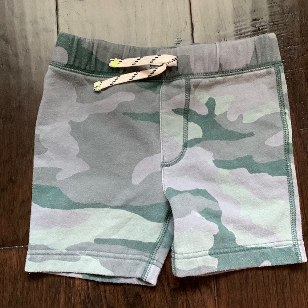 CrewCuts Camo Sweatshorts Size 4